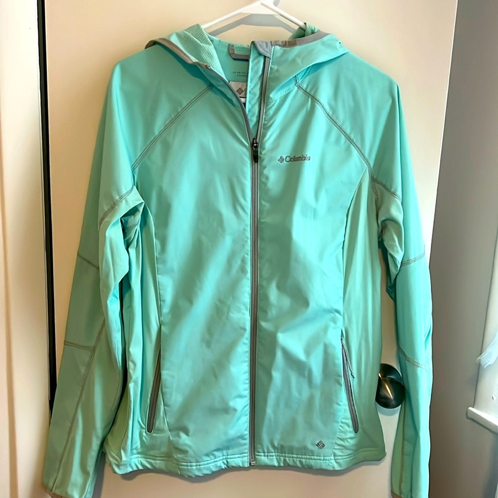 Colombia hooded wind/rain jacket.